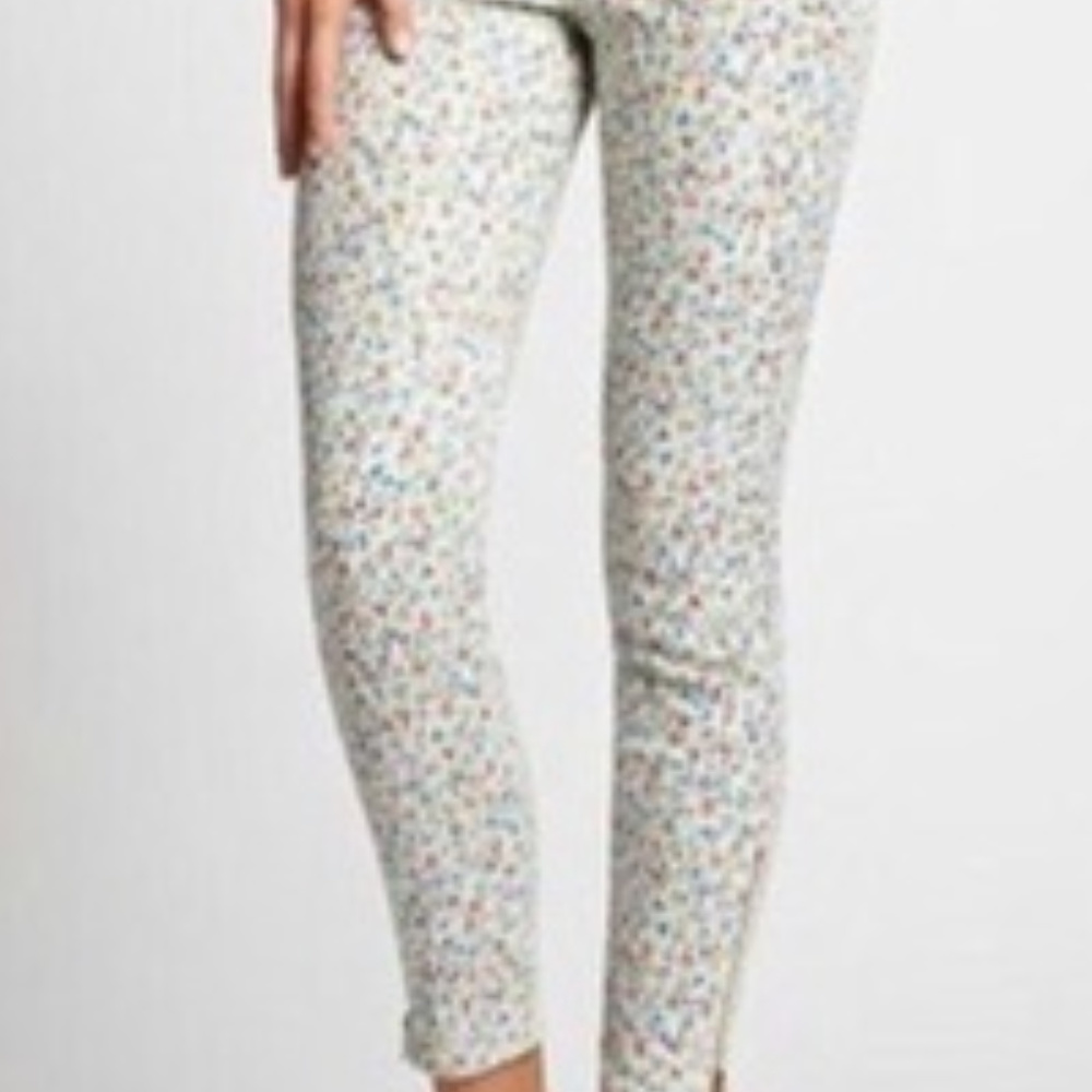 ๐ Guess floral halter denim jumpsuit 8 RARE new with tags ๐ - Picture 7 of 7